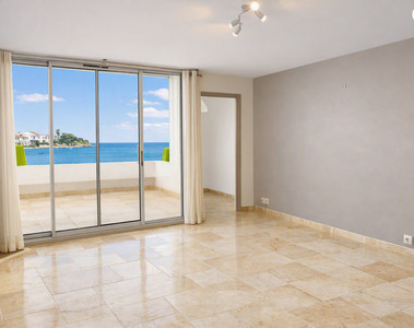 French property for sale in Mèze, Hérault - €276,000 - photo 1