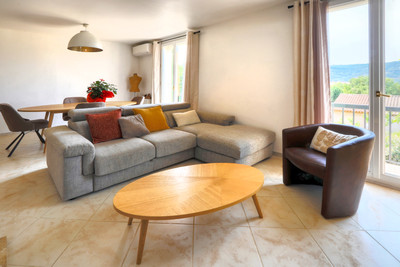 French property for sale in Rustrel, Vaucluse - €453,000 - photo 2