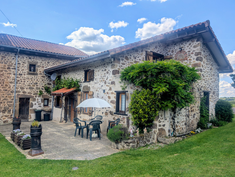 French property for sale in Pressignac, Charente - €119,900 - photo 0