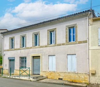 Maison à vendre à Seyches, Lot-et-Garonne, Aquitaine, avec Leggett Immobilier