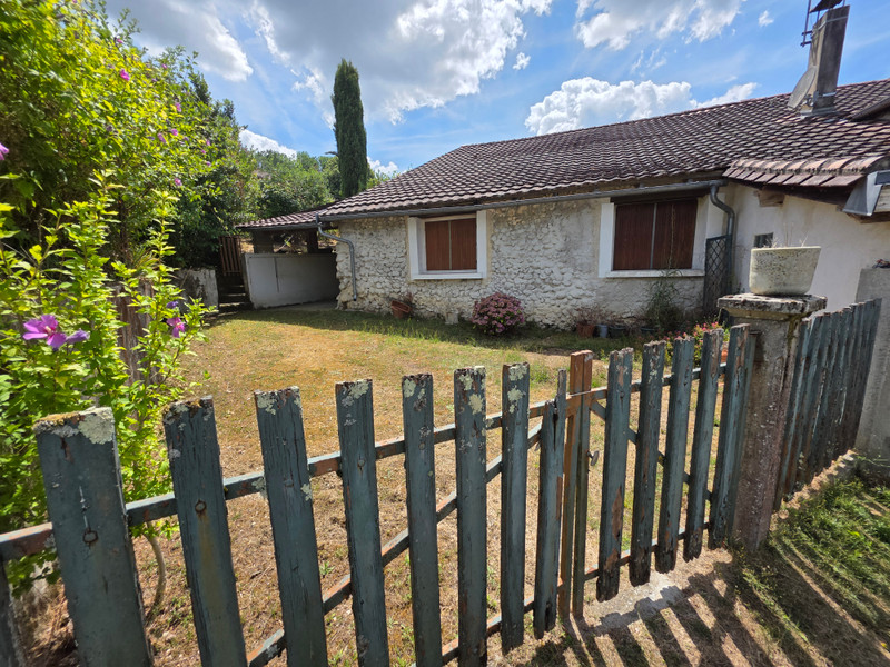 French property for sale in Saint-Astier, Dordogne - €130,800 - photo 3