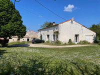Maison à vendre à Tillou, Deux-Sèvres - 246 100 € - photo 2