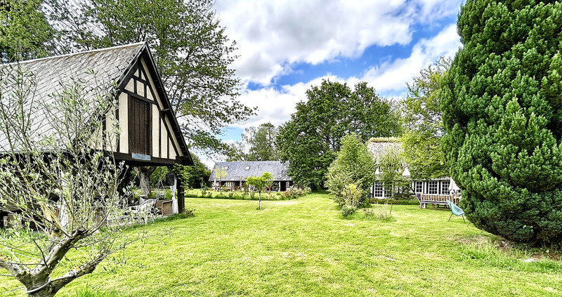 French property for sale in Saint-Léger-de-Rôtes, Eure - €526,000