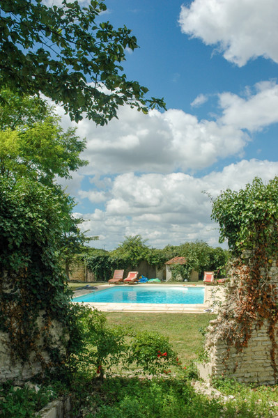 French property for sale in Aumagne, Charente-Maritime - &#8364;371,000 - photo 4