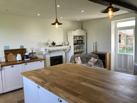 Maison à vendre à Availles-Limouzine, Vienne - 259.000 € - photo 4
