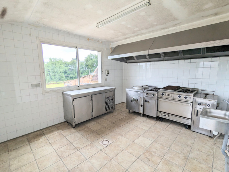 French property for sale in Saint-Yrieix-la-Perche, Haute-Vienne - &#8364;77,000 - photo 5