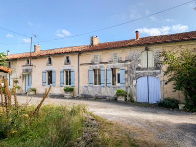 Maison à vendre à Le Pin, Charente-Maritime, Poitou-Charentes, avec Leggett Immobilier