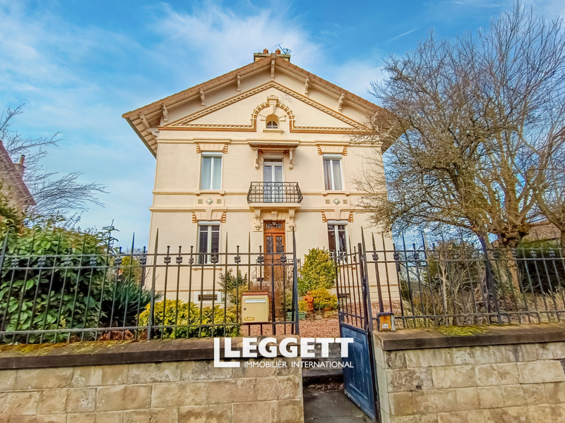 Maison 8 pièce(s), ÉVAUX-LES-BAINS
