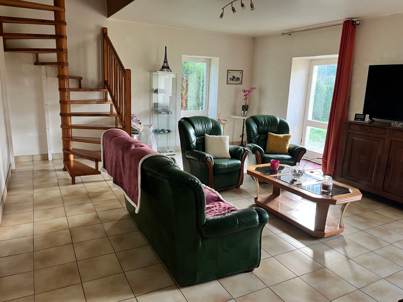 French property for sale in Langoëlan, Morbihan - €246,100 - photo 2