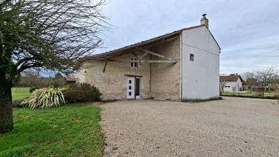 French property for sale in Aigre, Charente - €185,000 - photo 1