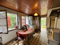 Maison à vendre à Saint-Laurent-des-Combes, Charente - 246.100 € - photo 5