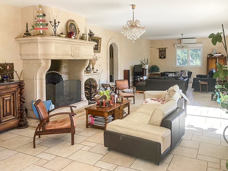 French property for sale in Itteville, Essonne - €1,081,000 - photo 1