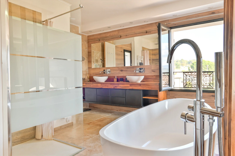 French property for sale in Apt, Vaucluse - €465,000 - photo 9