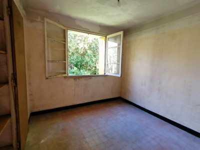 French property for sale in La Penne-sur-Huveaune, Bouches-du-Rhône - €390,000 - photo 8