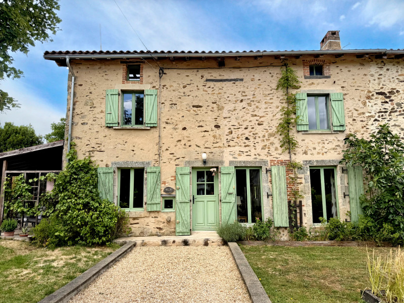 Propriété à vendre à Vayres, Haute-Vienne - 250 000 €