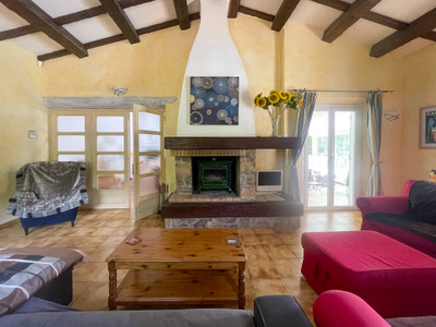 French property for sale in Callian, Var - €750,000 - photo 4