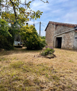 French property for sale in Nanteuil-en-Vallée, Charente - €31,600 - photo 1