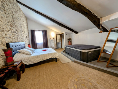 French property for sale in Faugères, Hérault - €303,000 - photo 8