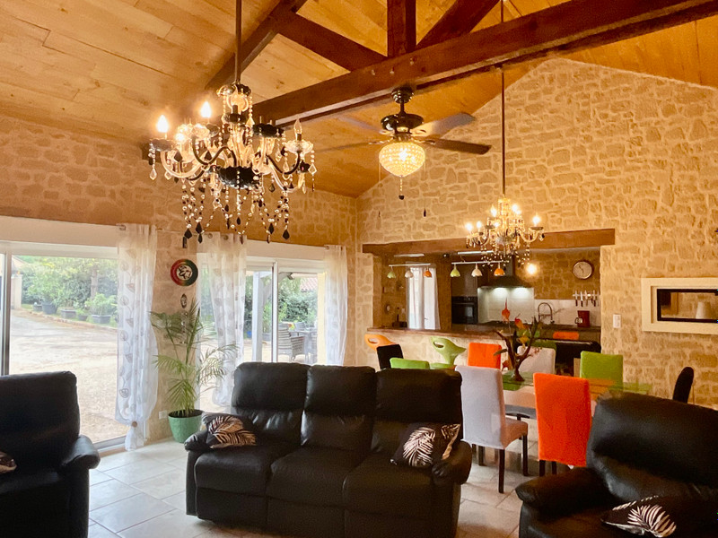 French property for sale in Thonac, Dordogne - €274,000 - photo 3