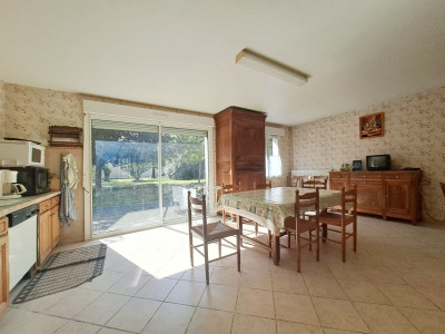 French property for sale in Saleignes, Charente-Maritime - €172,800 - photo 4