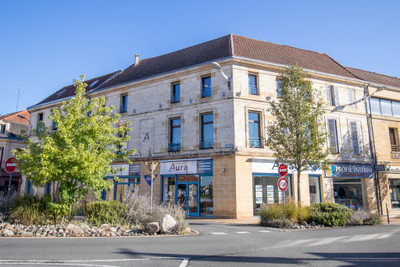  à vendre à Bergerac, Dordogne, Aquitaine, avec Leggett Immobilier
