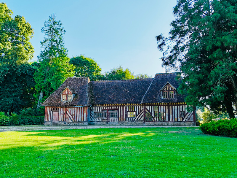 Propriété à vendre à Lisieux, Calvados - 1 400 000 €