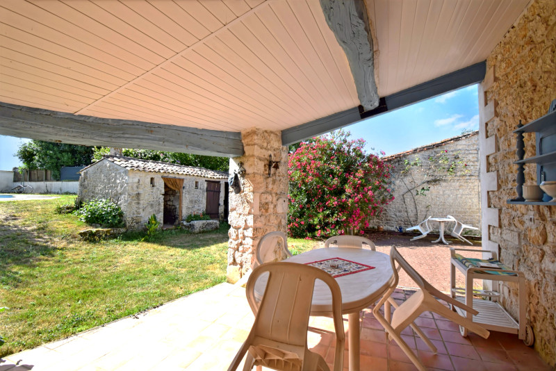 French property for sale in Balanzac, Charente-Maritime - €367,500 - photo 7