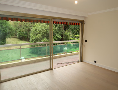 French property for sale in Nice, Alpes-Maritimes - €650,000 - photo 8