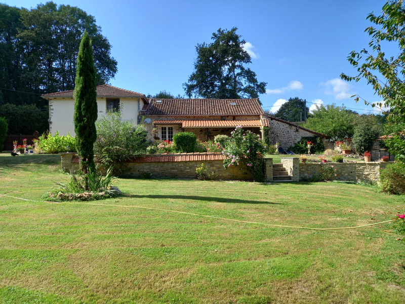 French property for sale in Terres-de-Haute-Charente, Charente - €267,500 - photo 9