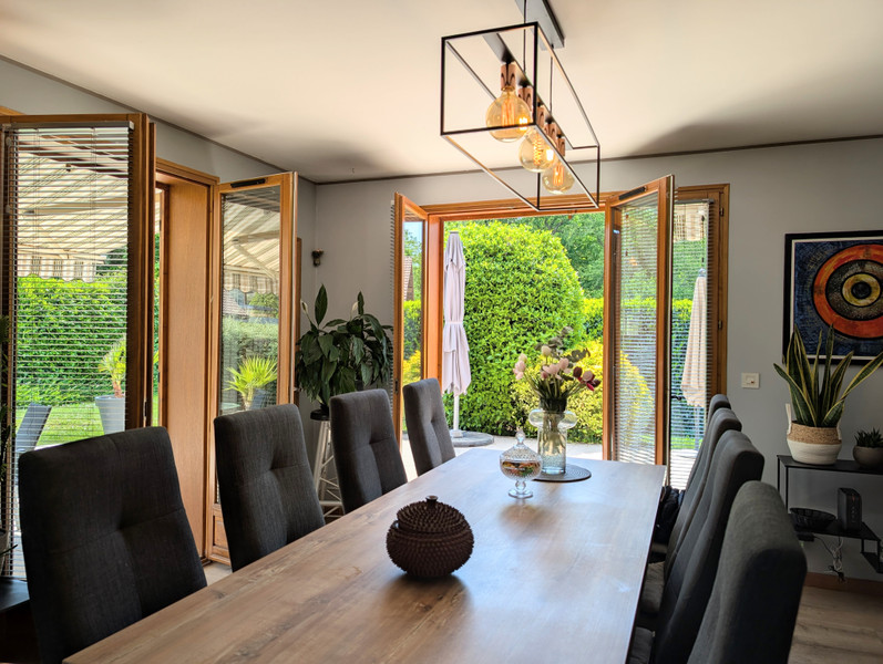 French property for sale in Sciez, Haute-Savoie - €630,000 - photo 2