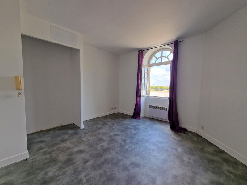 French property for sale in Bordeaux, Gironde - €192,000 - photo 3