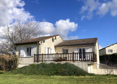 Maison à vendre à L'Isle-Jourdain, Vienne, Poitou-Charentes, avec Leggett Immobilier