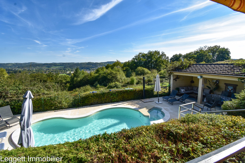 French property for sale in Cublac, Corrèze - €371,000 - photo 2