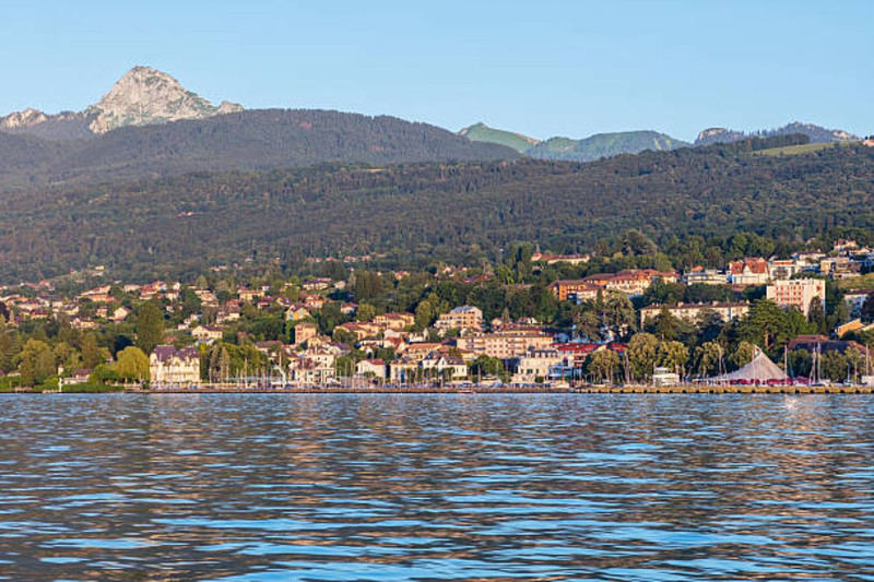 French property for sale in Évian-les-Bains, Haute-Savoie - €669,100 - photo 1