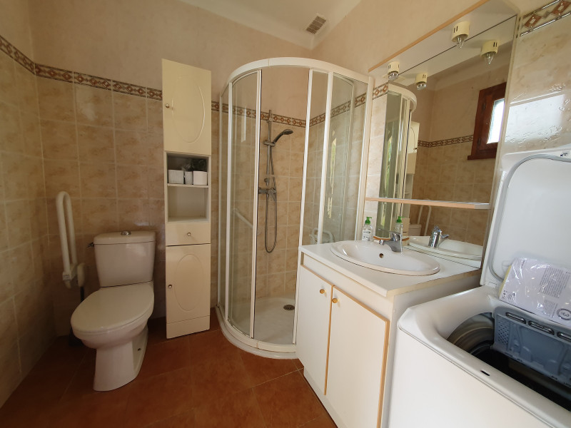 French property for sale in Argilliers, Gard - €395,000 - photo 7