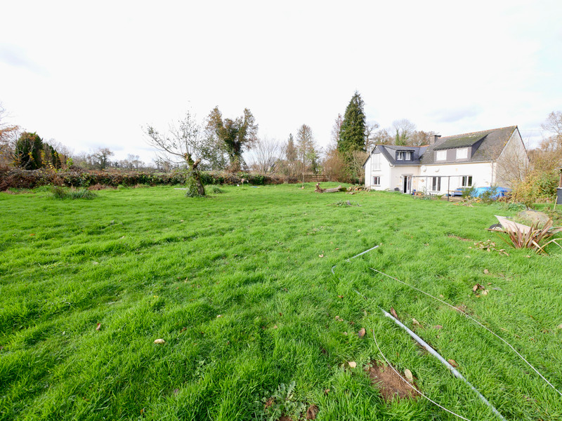 French property for sale in Landeleau, Finistère - €160,000 - photo 10