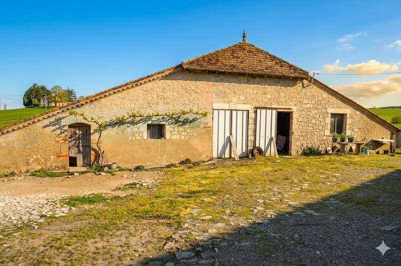 French property for sale in Beaugas, Lot-et-Garonne - €386,900 - photo 4