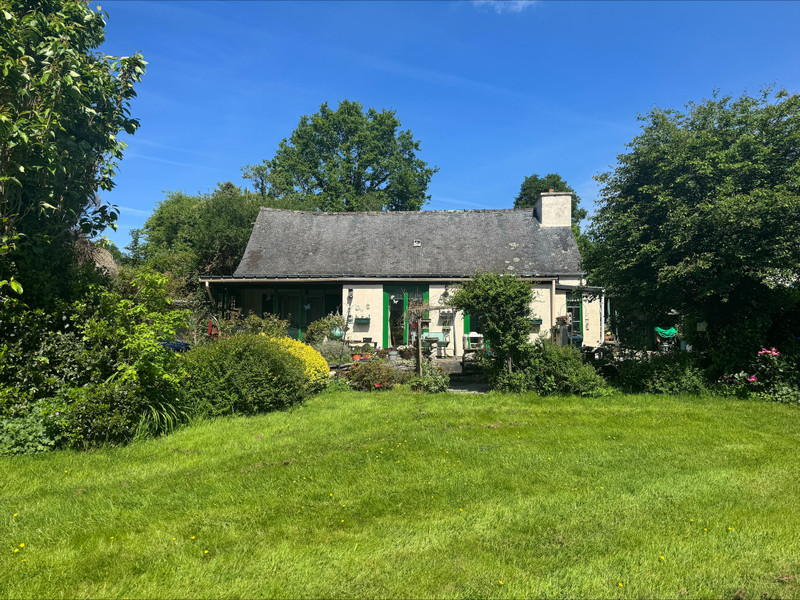 French property for sale in Sainte-Tréphine, Côtes-d'Armor - €130,800 - photo 0