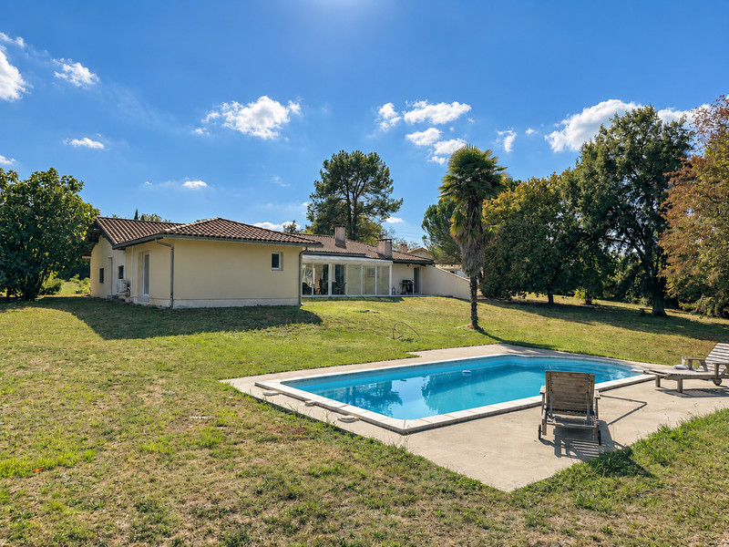 French property for sale in Castelnau d'Auzan Labarrère, Gers - €375,000 - photo 0