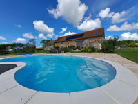 Swimming Pool for sale in Cressy-sur-Somme Saône-et-Loire Burgundy