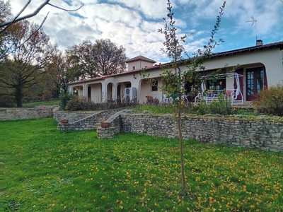 house for sale in Deux-Sèvres