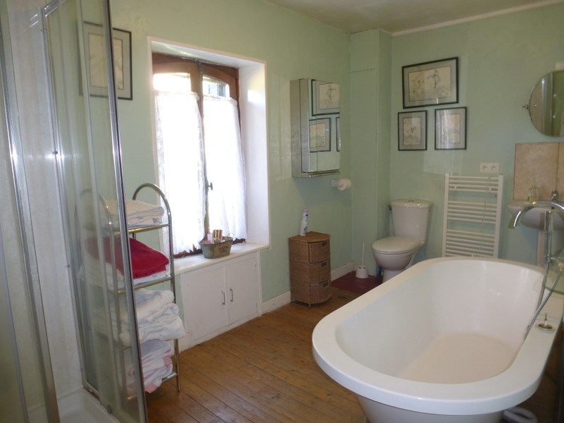 French property for sale in Naillat, Creuse - €158,050 - photo 11