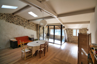 Maison à vendre à Saint-Guilhem-le-Désert, Hérault, Languedoc-Roussillon, avec Leggett Immobilier