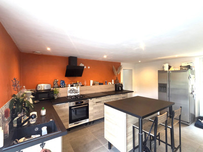 French property for sale in Saint-Jean-sur-Mayenne, Mayenne - €249,999 - photo 1
