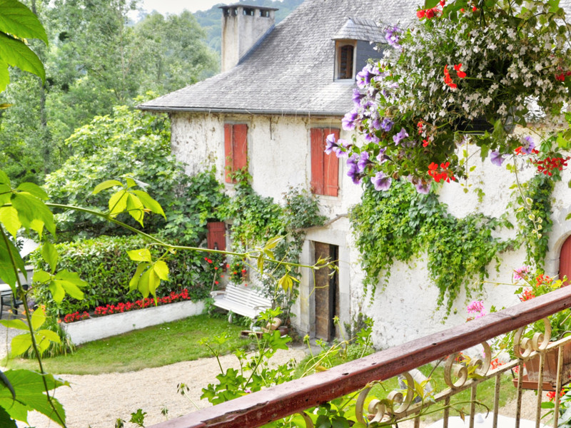 French property for sale in Rébénacq, Pyrénées-Atlantiques - &#8364;590,000 - photo 2