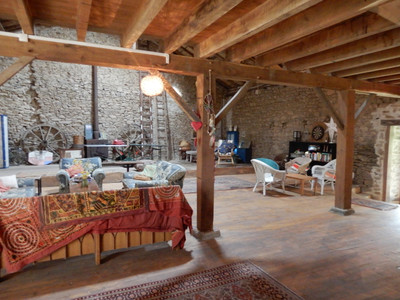 French property for sale in Les Salles-Lavauguyon, Haute-Vienne - €135,000 - photo 3