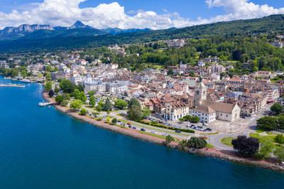 Appartement à vendre à Évian-les-Bains, Haute-Savoie, Rhône-Alpes, avec Leggett Immobilier