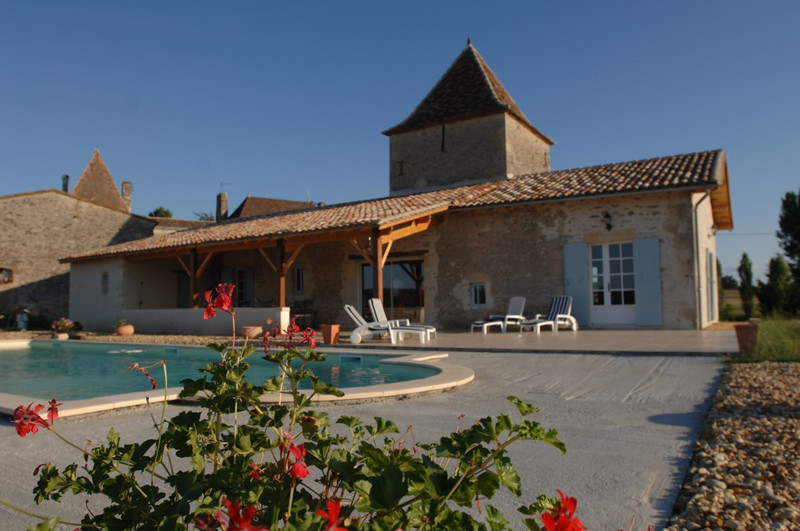 French property for sale in Saint-Méard-de-Gurçon, Dordogne - €956,800 - photo 6