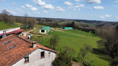 Maison à vendre à Nontron, Dordogne, Aquitaine, avec Leggett Immobilier