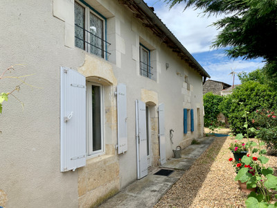 Maison à vendre à Jazennes, Charente-Maritime, Poitou-Charentes, avec Leggett Immobilier